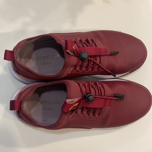 Clove shoes, Size 8.5, Royal Maroon - Picture 2 of 5